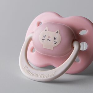Ty Ngậm Họa Tiết Cho Bé Tommee Tippee Ultimate Fit 0-6 Tháng (Vỉ Đôi) – Hồng chính hãng tại Chip Chip Luxury Nha Trang