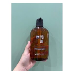Random Dầu gội mỡ ngựa Nhật Bản 600ml (Chai)